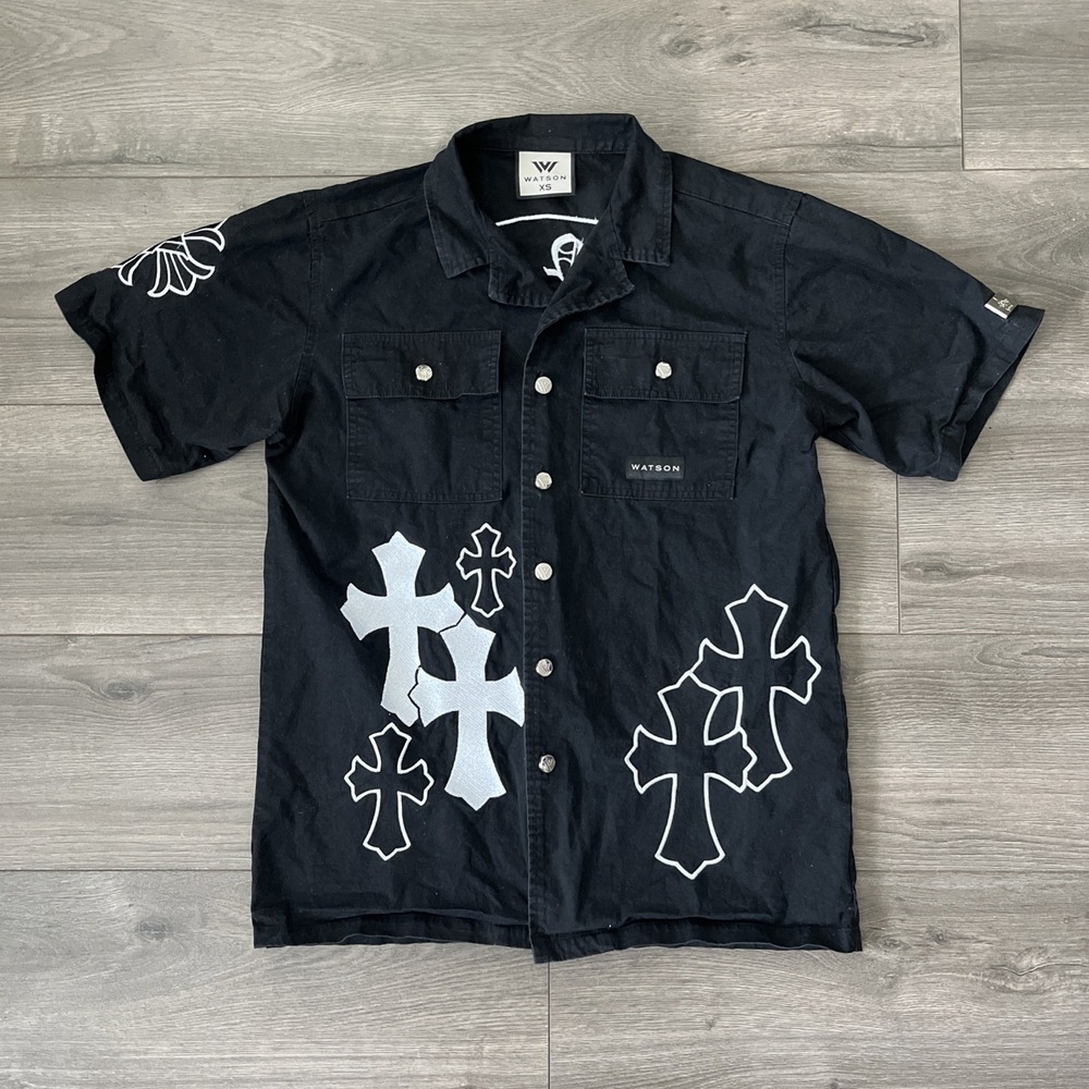 VTG Y2K Watson Mens XS Button Up Short Sleeve Shirt Black Embroidered Cross